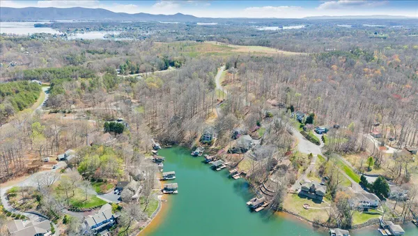 $1,350,000 | 150 Waterwood Drive, Moneta, VA 24121