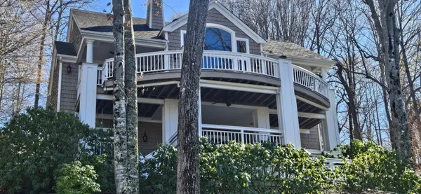 $1,350,000 | 150 Waterwood Drive, Moneta, VA 24121