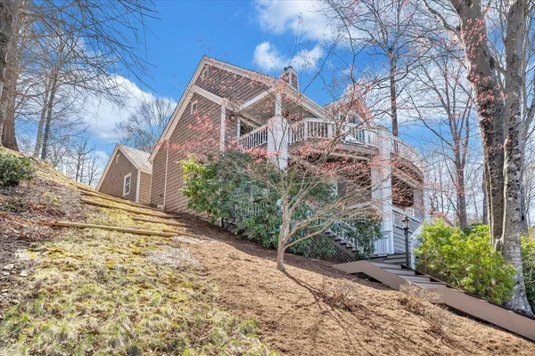 $1,350,000 | 150 Waterwood Drive, Moneta, VA 24121