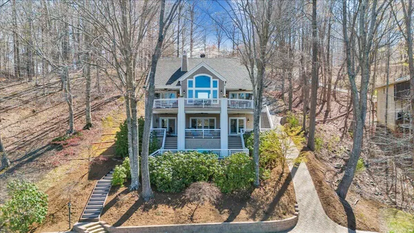 $1,350,000 | 150 Waterwood Drive, Moneta, VA 24121