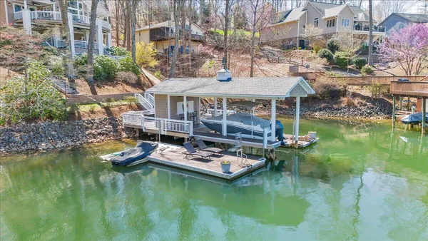 $1,350,000 | 150 Waterwood Drive, Moneta, VA 24121