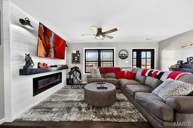 $525,000 | 2566 Watson Road, Park Hills, MO 63601