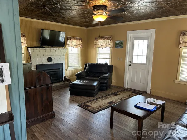 $1,135,000 | 3695 Highway 9, Mill Spring, NC 28756