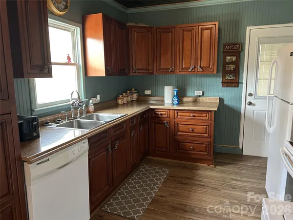 $1,135,000 | 3695 Highway 9, Mill Spring, NC 28756