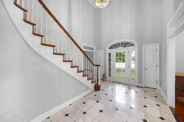 $900,000 | 119 Stonehenge Drive, Jackson, TN 38305