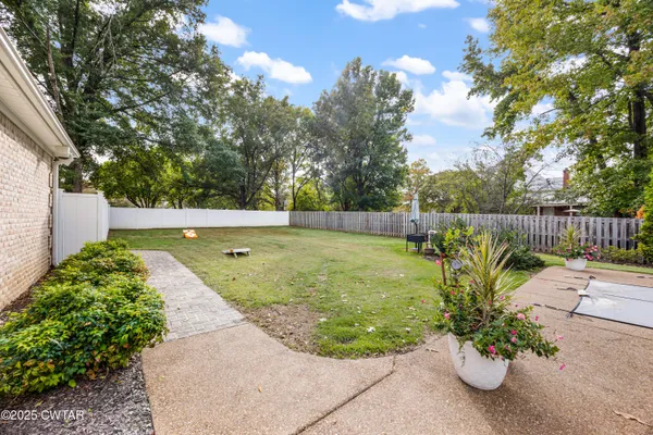 $900,000 | 119 Stonehenge Drive, Jackson, TN 38305