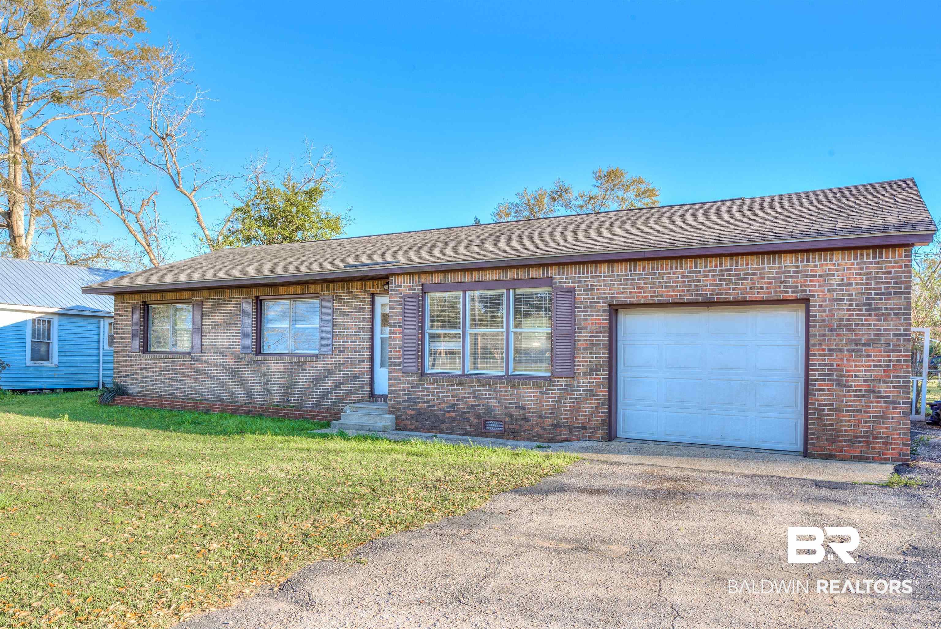 511 West Section Avenue Foley, AL 36535 - Photo 2 of 26 Gallery Image 2