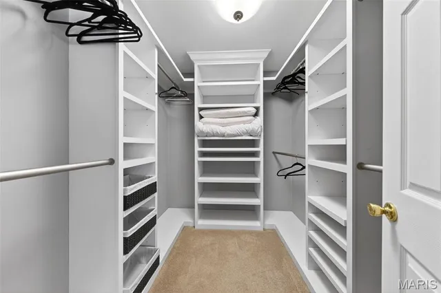 $330,000 | 1075 Fenton Park Drive, Fenton, MO 63026