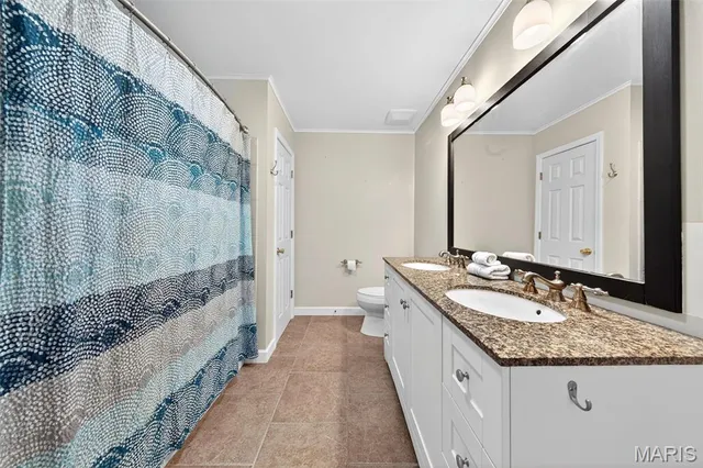 $330,000 | 1075 Fenton Park Drive, Fenton, MO 63026