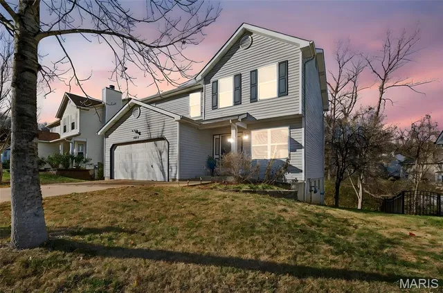 $330,000 | 1075 Fenton Park Drive, Fenton, MO 63026