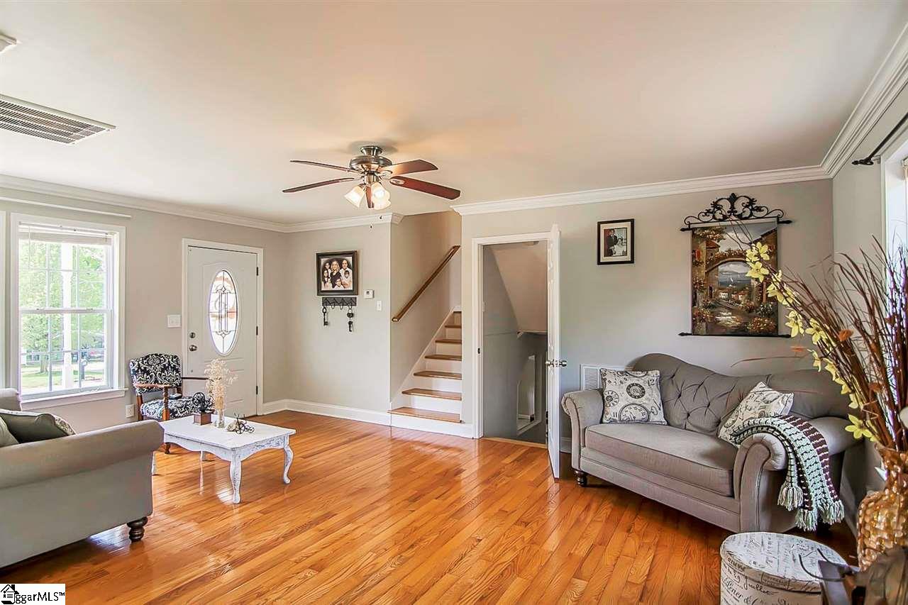 207 Brookmere Road Simpsonville, SC 29681 - Photo 4 of 29 Gallery Image 4
