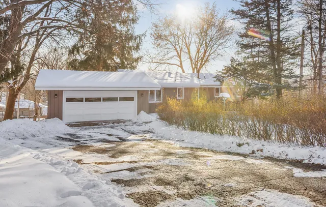 $579,000 | 15701 Oak Ridge Road, Eden Prairie, MN 55346