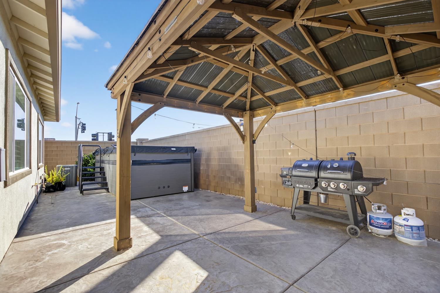 5603 Drifton Way Sacramento, CA 95835 - Photo 41 of 49 a view of a patio