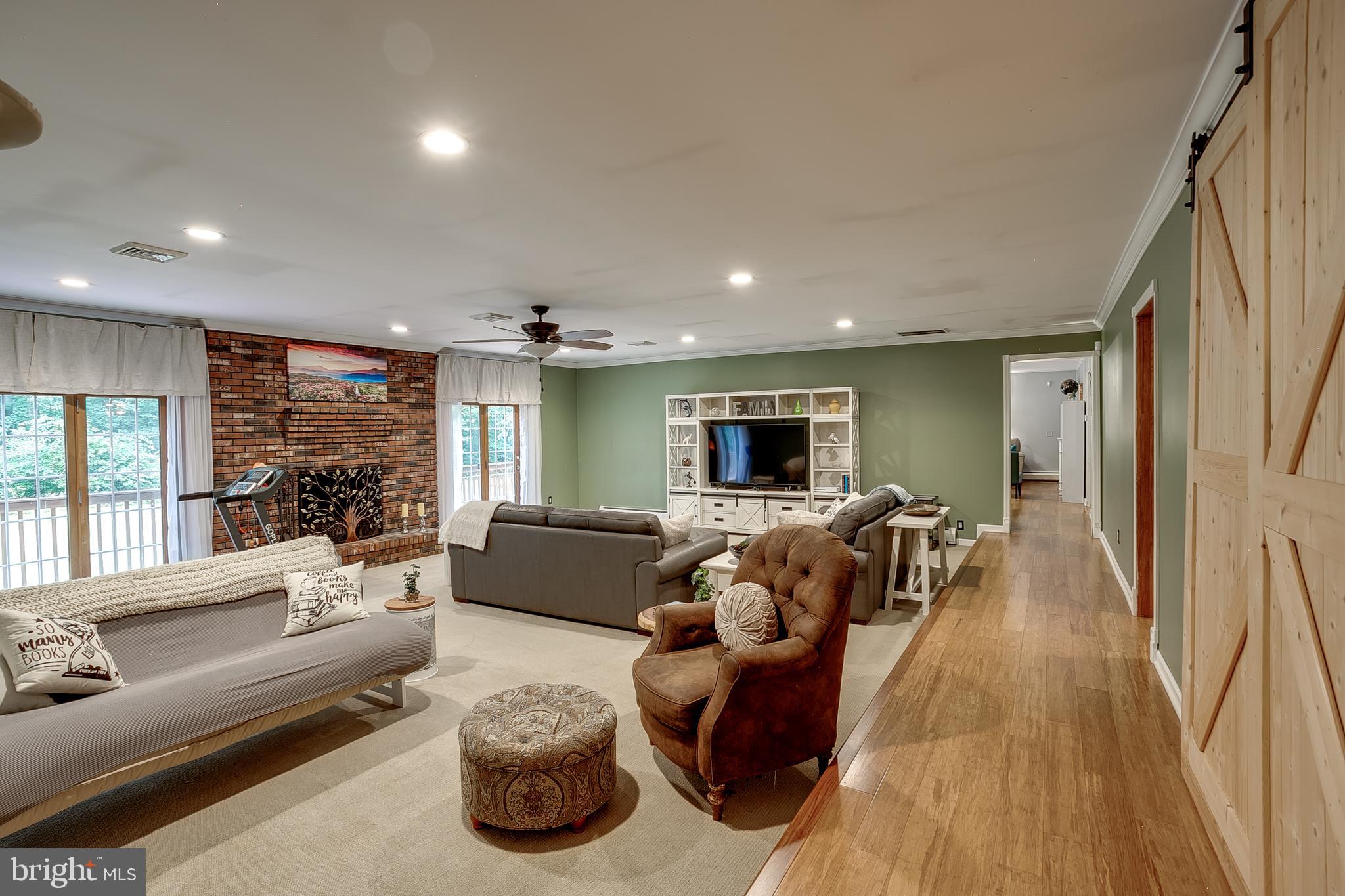 460 Pemberton Bypass Pemberton, NJ 08068 - Photo 14 of 41 Great Room