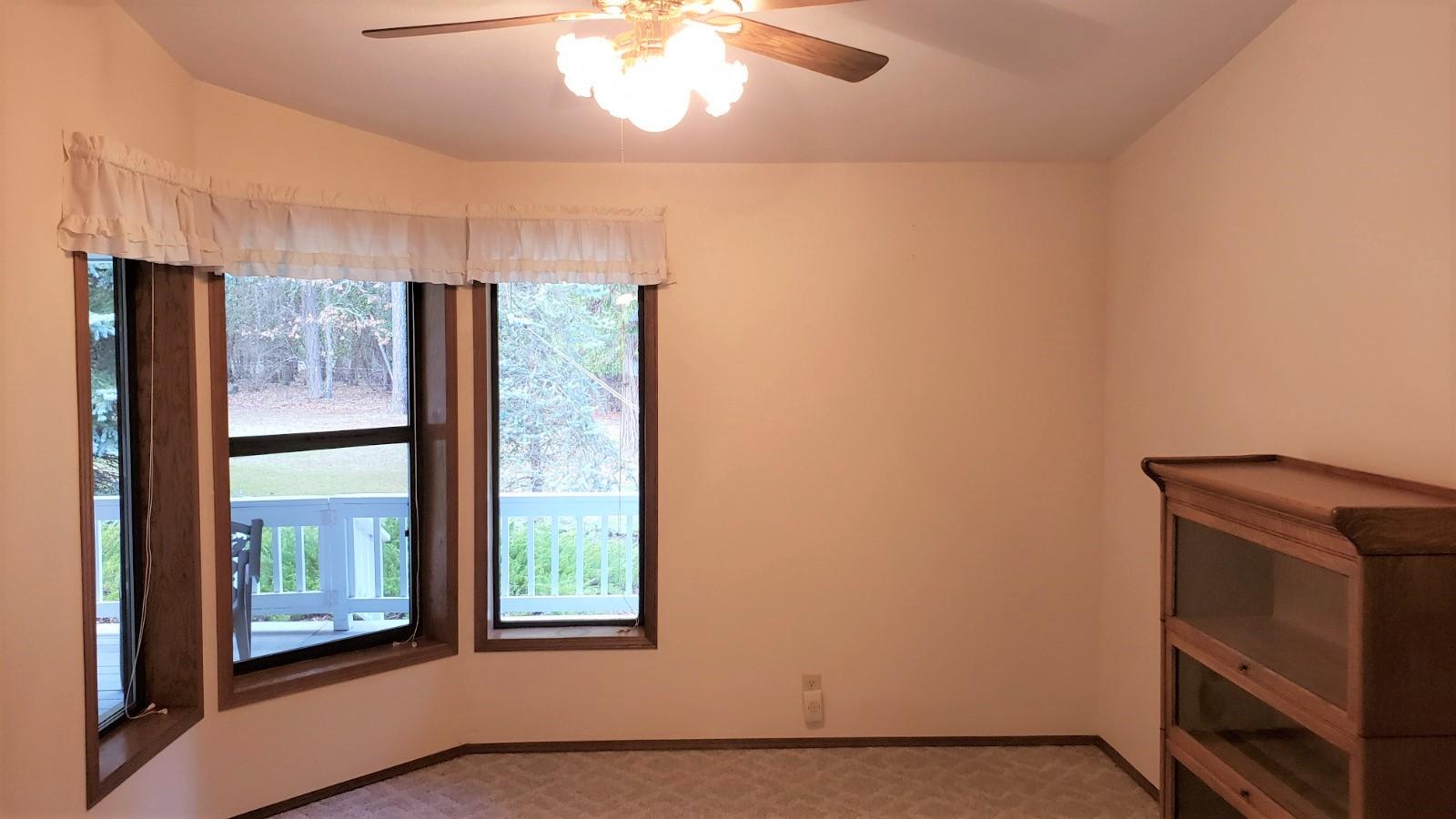 185 Griffin Road Grants Pass, OR 97527 - Photo 8 of 36 20201221_143931