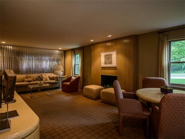 8 Jefferson Road Westborough, MA 01581 - Photo 3 of 30 Gallery Image 3