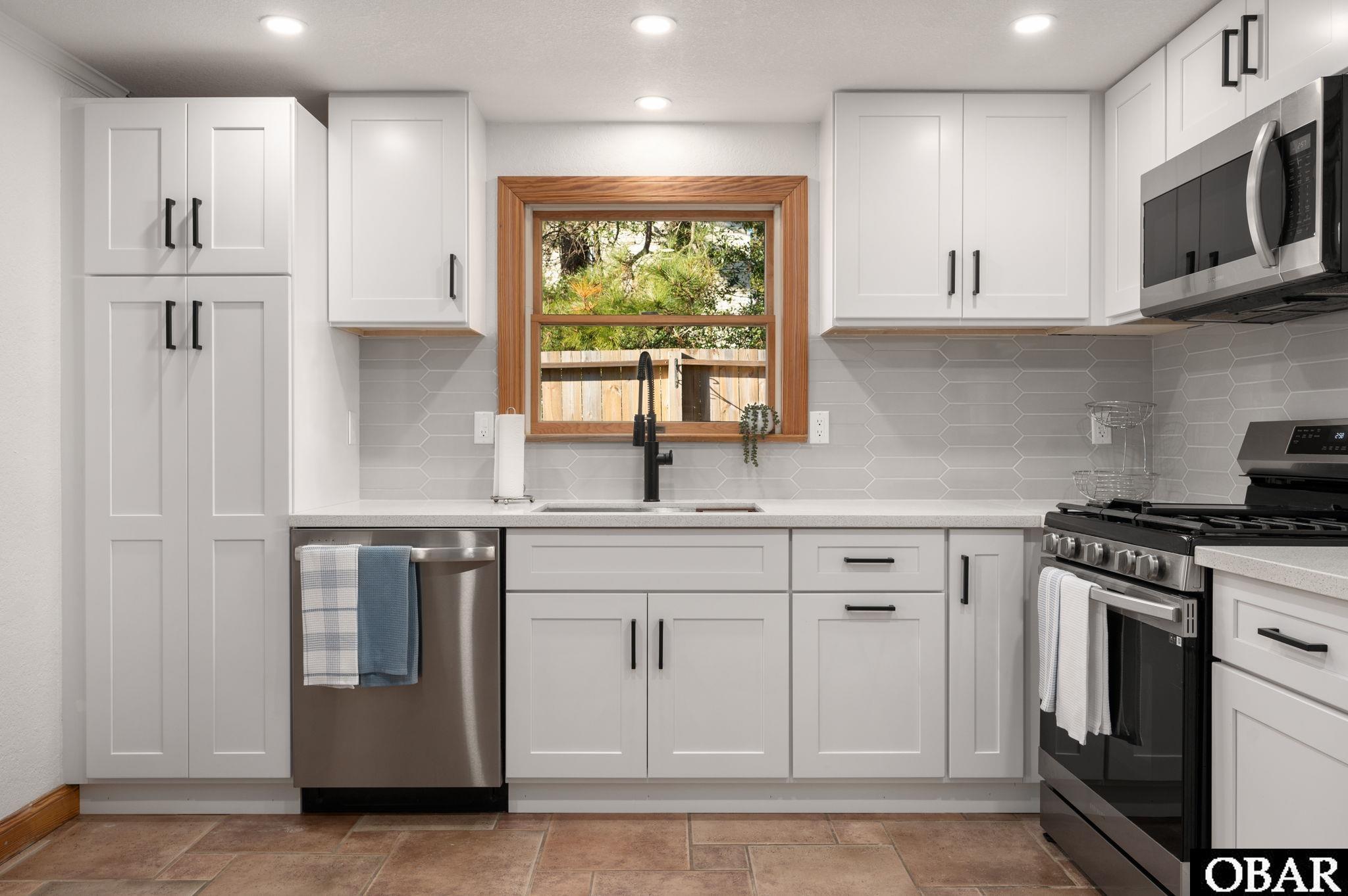 2053 Bay Drive Kill Devil Hills, NC 27948 - Photo 5 of 37