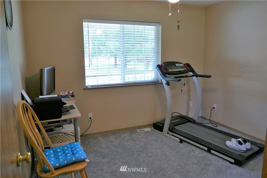 17411 Privet Court Southwest Rochester, WA 98579 - Photo 12 of 25