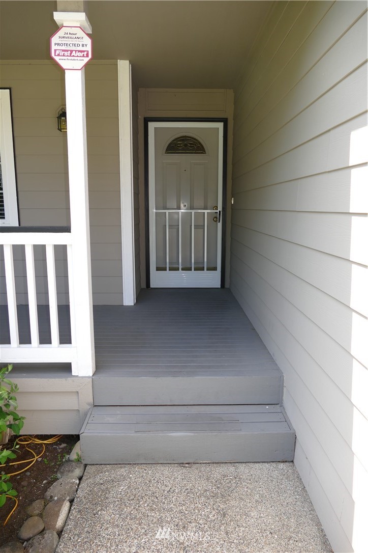 17411 Privet Court Southwest Rochester, WA 98579 - Photo 3 of 25