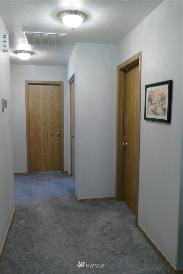 17411 Privet Court Southwest Rochester, WA 98579 - Photo 9 of 25