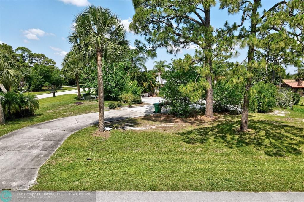 702 Lake Drive Sebastian, FL 32958 - Photo 14 of 14 a view of a park