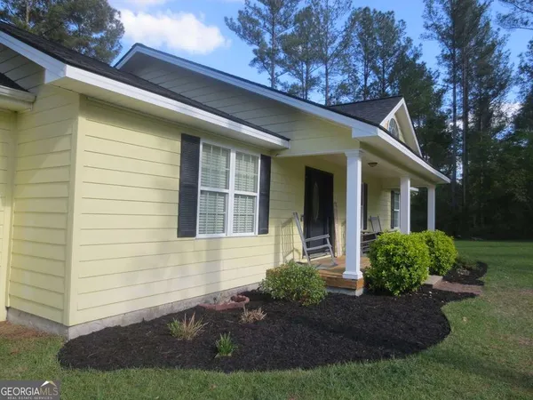 $324,000 | 445 Southside Drive, Lyons, GA 30436