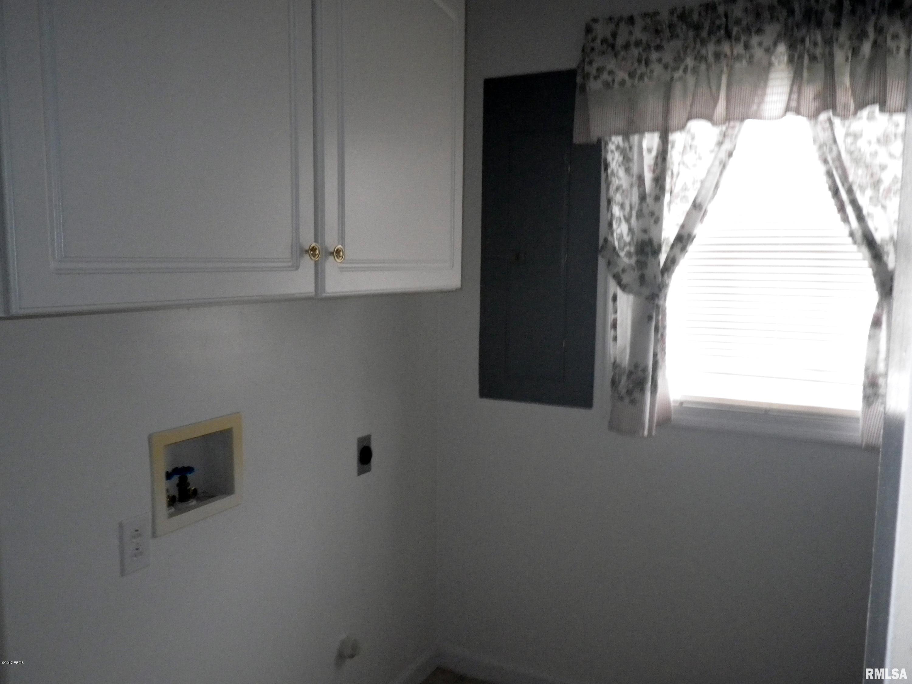 317 Roddy Road Salem, IL 62881 - Photo 15 of 33 Gallery Image 15