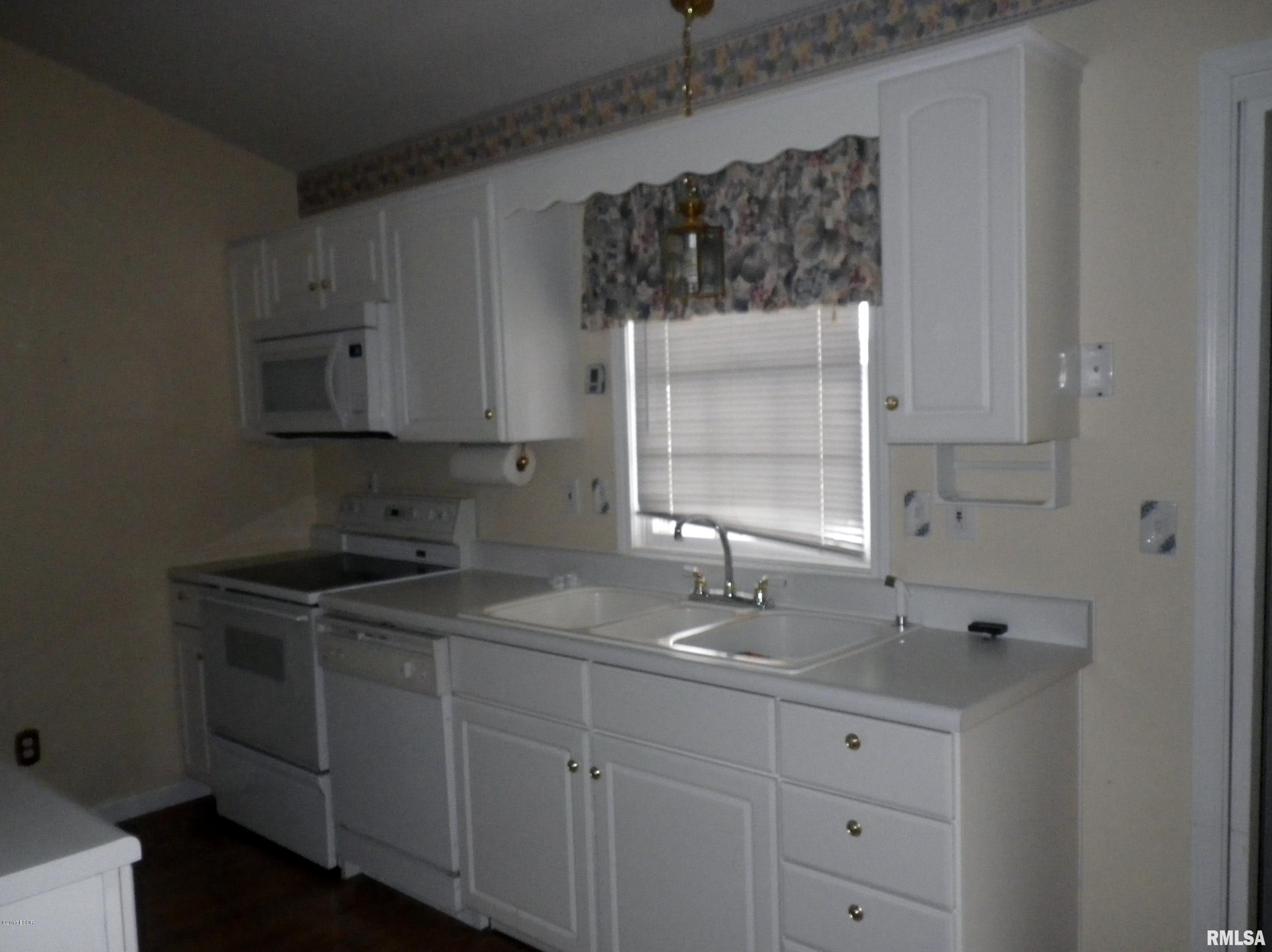317 Roddy Road Salem, IL 62881 - Photo 4 of 33 Gallery Image 4