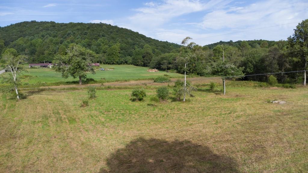 239 Glenn Elliott Road Suches, GA 30572 - Photo 13 of 28