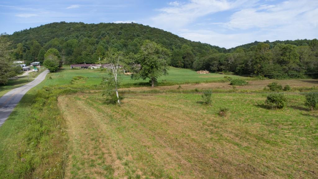 239 Glenn Elliott Road Suches, GA 30572 - Photo 14 of 28