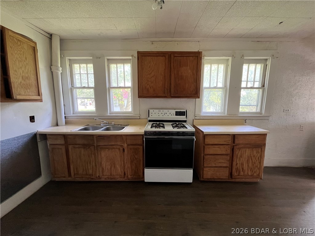 309 Elm Street Stover, MO 65078 - Photo 9 of 12