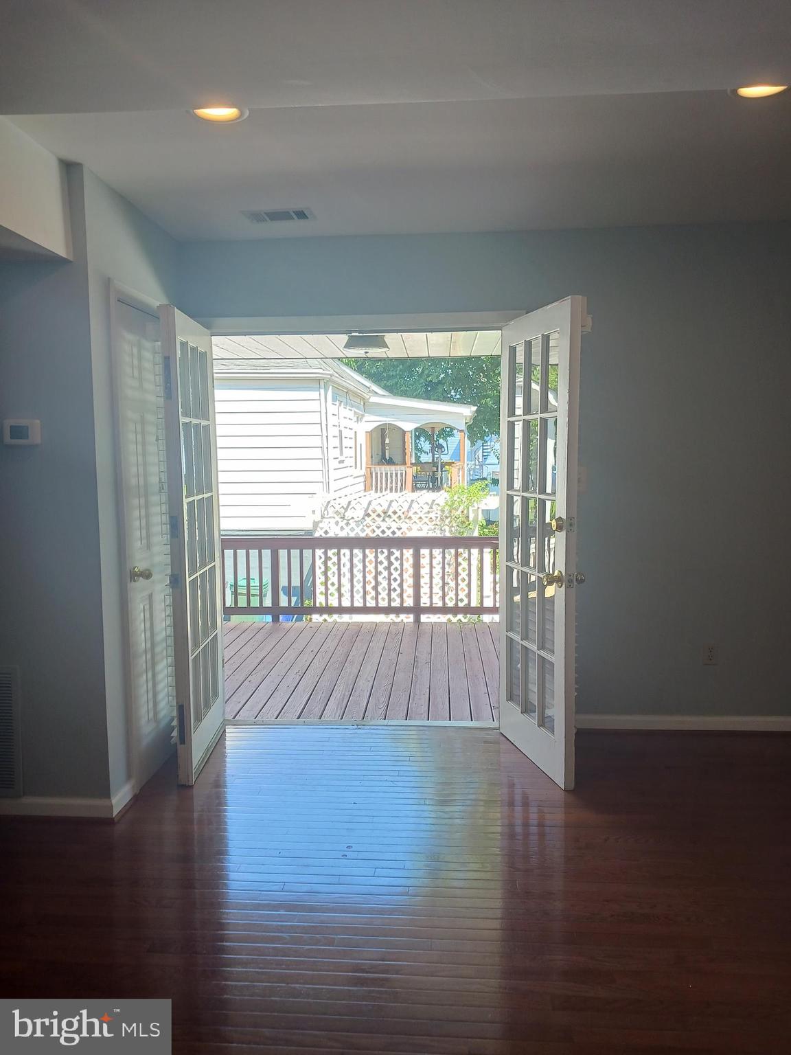 11110 Midvale Road Kensington, MD 20895 - Photo 11 of 32 LR to terrace