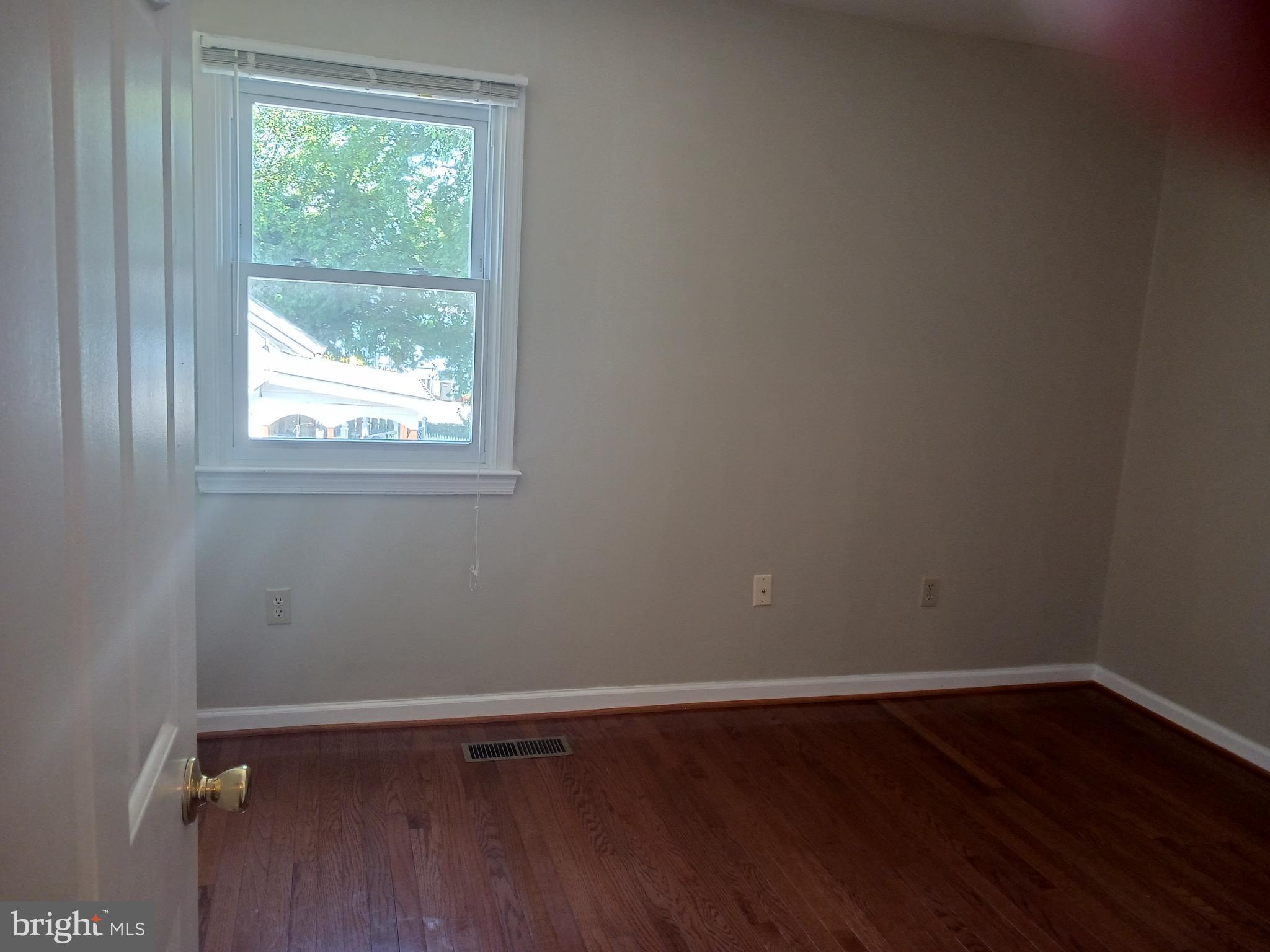 11110 Midvale Road Kensington, MD 20895 - Photo 23 of 32 2nd bedroom