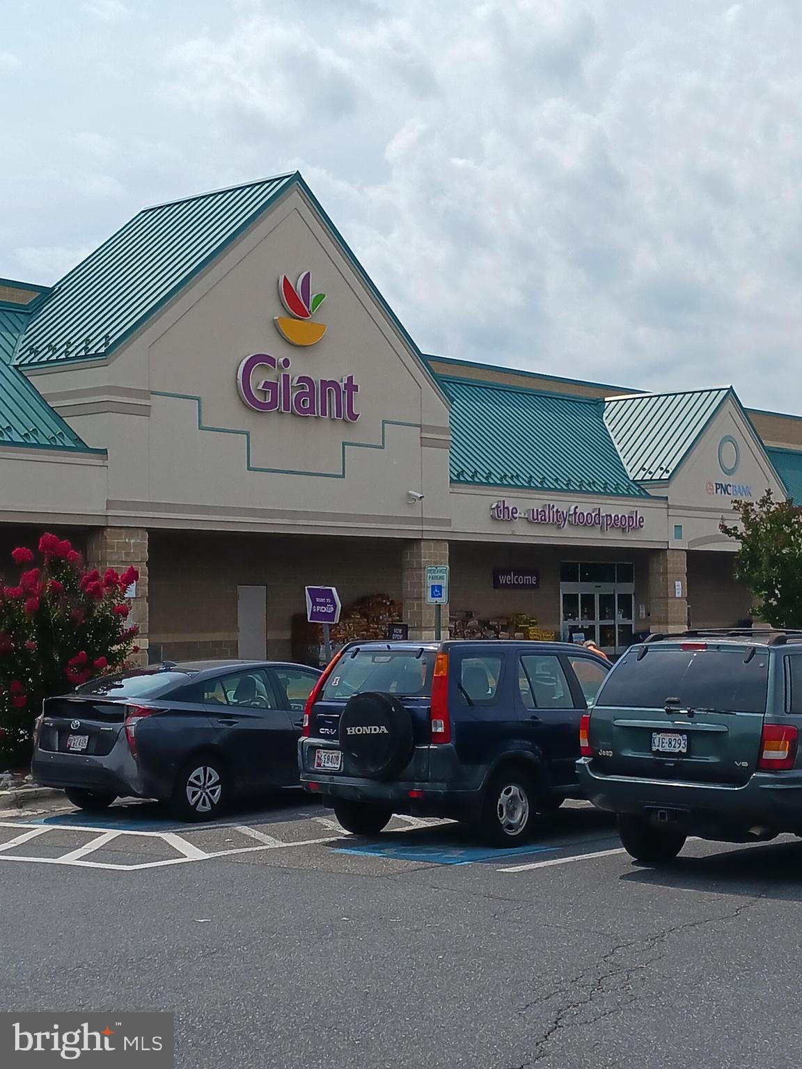 11110 Midvale Road Kensington, MD 20895 - Photo 32 of 32 Giant supermarket