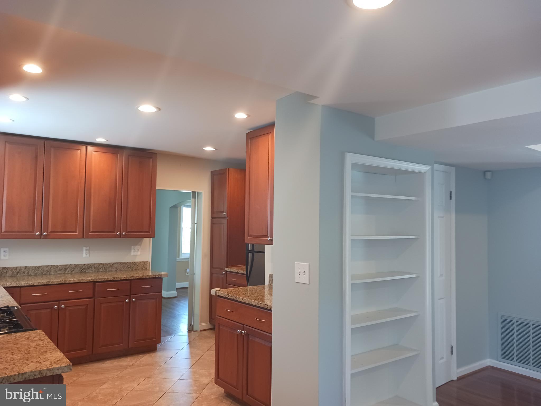 11110 Midvale Road Kensington, MD 20895 - Photo 5 of 32 LR shelf and kitchen