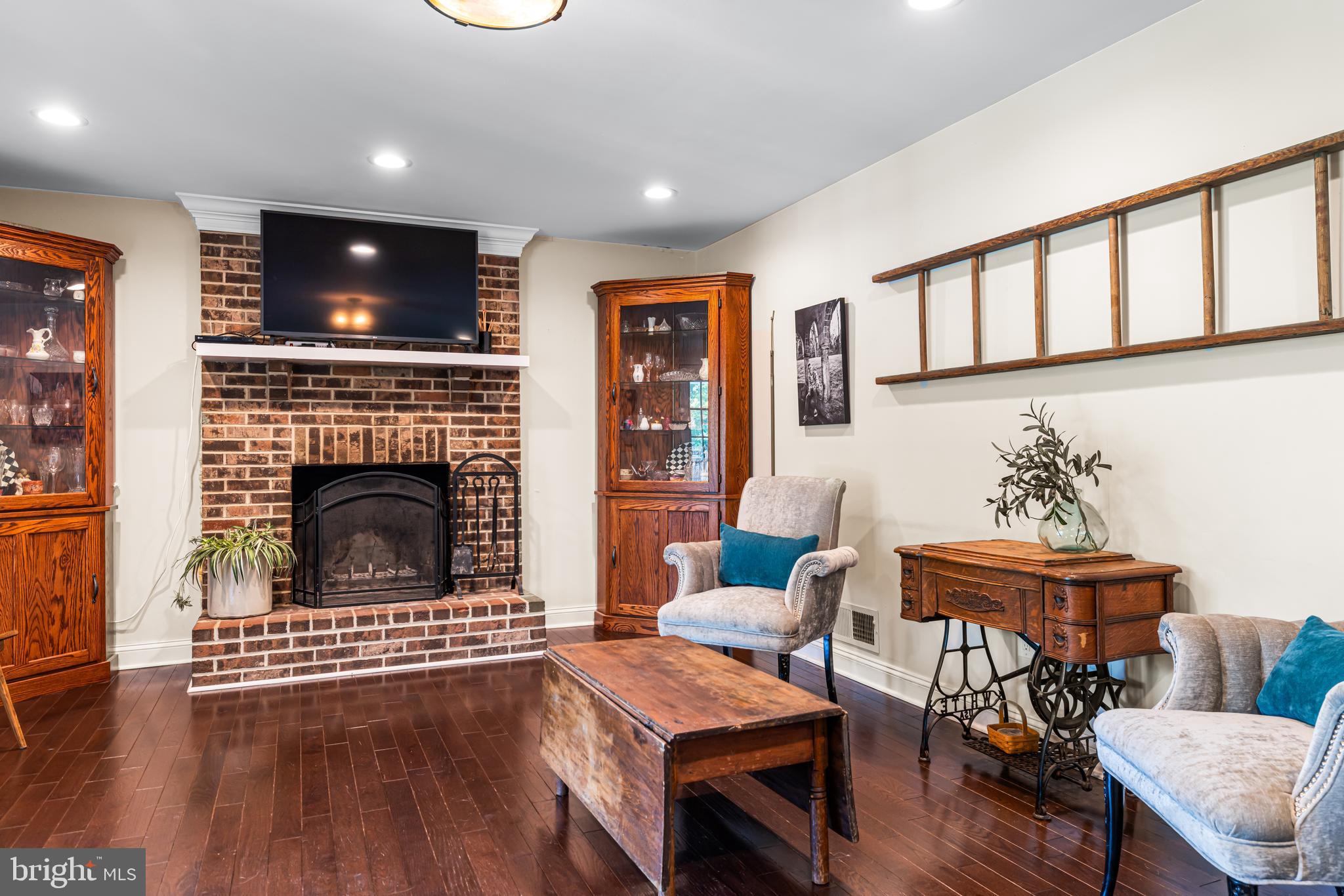 9 Middle Road Perkasie, PA 18944 - Photo 9 of 38 Fireplace