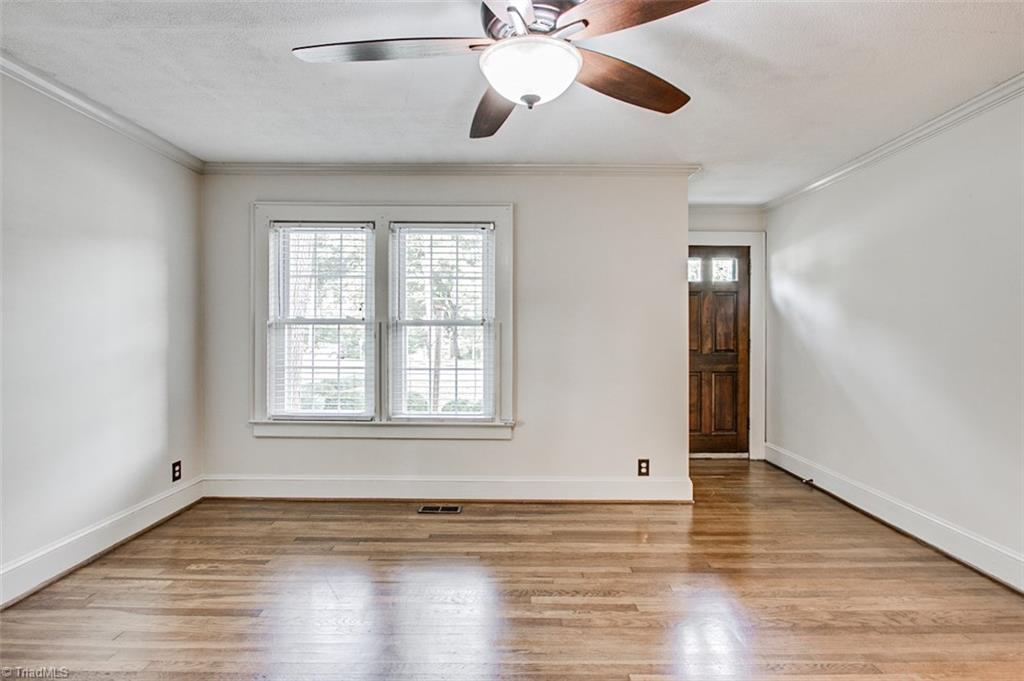 339 Ridgecrest Road Asheboro, NC 27203 - Photo 4 of 20 Living Room with beautiful hardwood floors