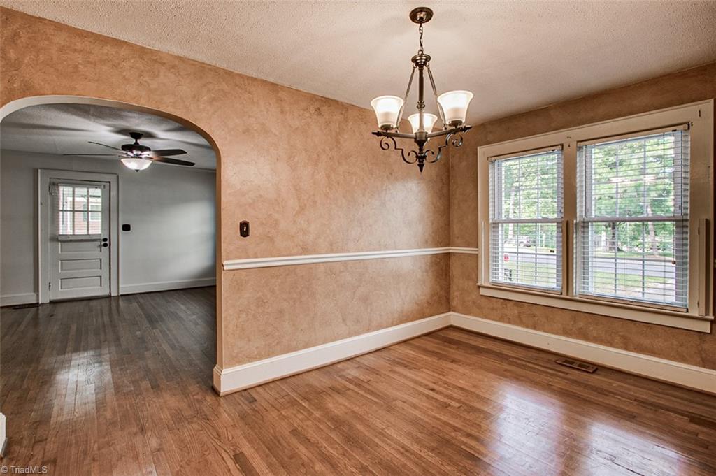 339 Ridgecrest Road Asheboro, NC 27203 - Photo 6 of 20 Formal dining room