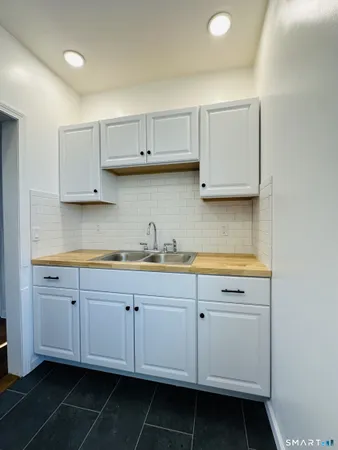 $2,150 | 67 Burke Street, Hamden, CT 06514