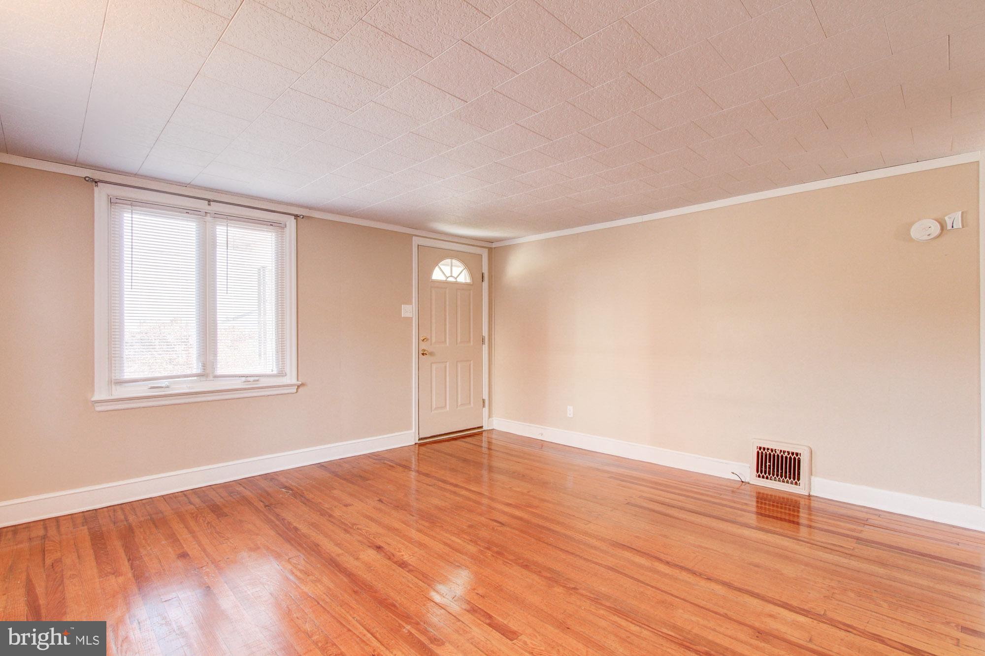 2182 Windsor Road Windsor, PA 17366 - Photo 3 of 26
