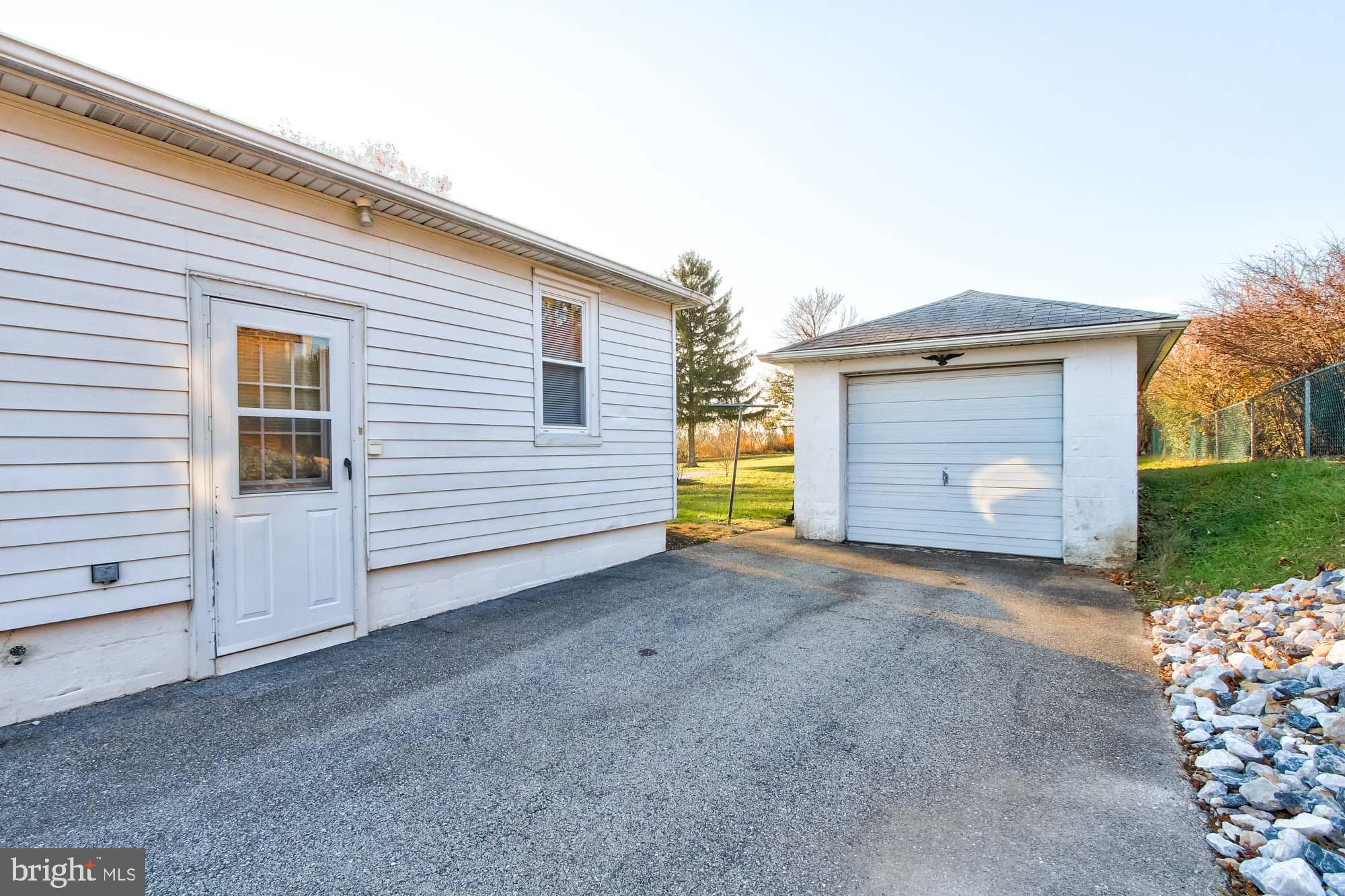 2182 Windsor Road Windsor, PA 17366 - Photo 23 of 26