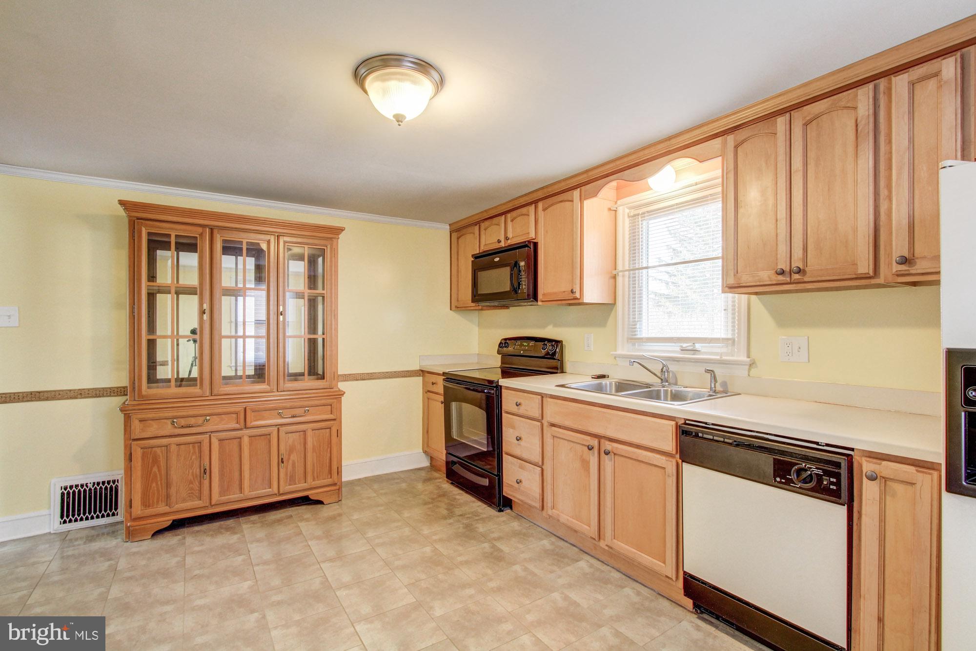 2182 Windsor Road Windsor, PA 17366 - Photo 8 of 26