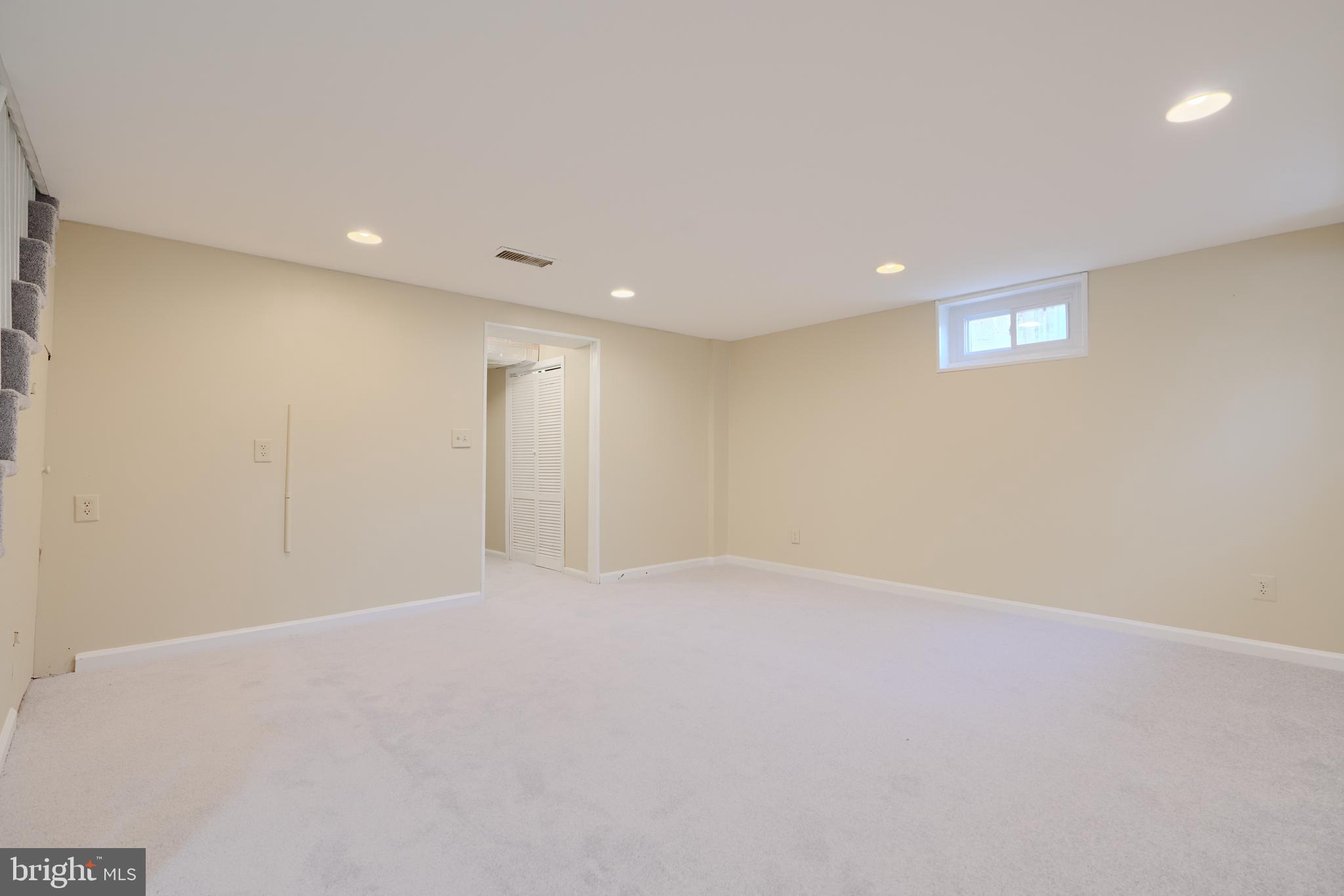 910 Radcliffe Road Towson, MD 21204 - Photo 25 of 32 a view of an empty room