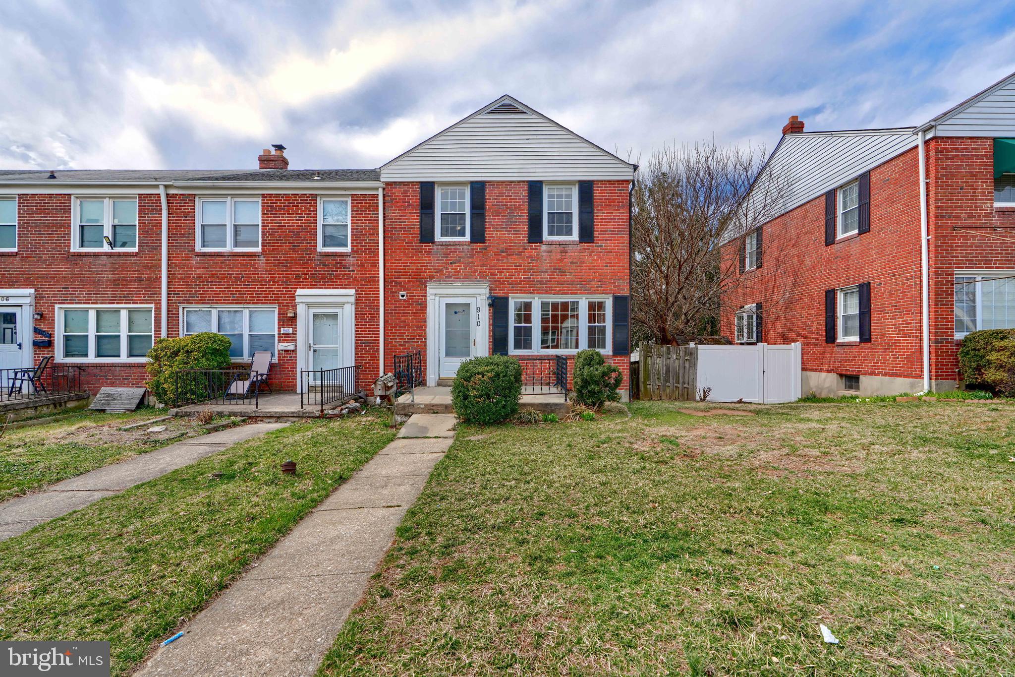 910 Radcliffe Road Towson, MD 21204 - Photo 32 of 32 a front view of a house with garden