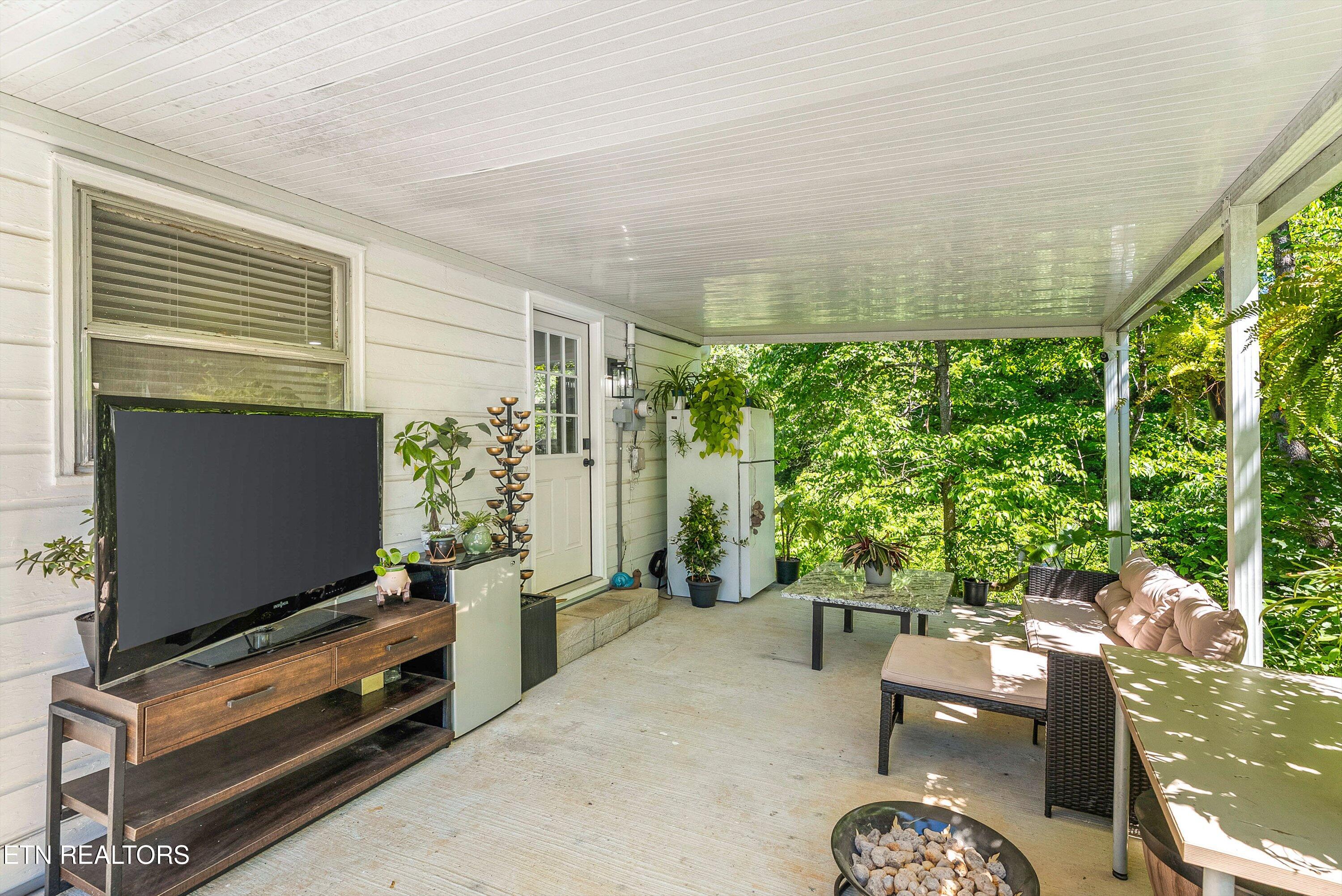 103 Loyola Lane Oak Ridge, TN 37830 - Photo 26 of 36 03-Patio A1
