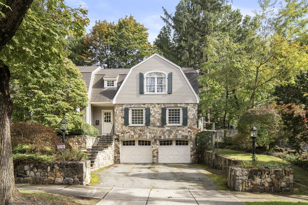 35 Rosalie Road Newton, MA 02459 - Photo 3 of 36 Gallery Image 3