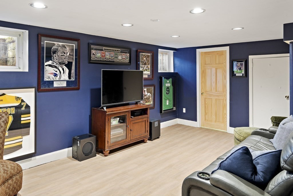35 Rosalie Road Newton, MA 02459 - Photo 33 of 36 Gallery Image 33