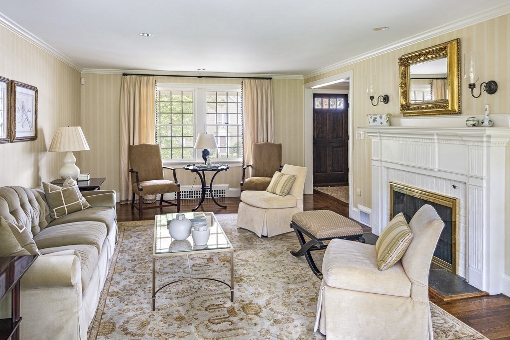 35 Rosalie Road Newton, MA 02459 - Photo 8 of 36 Gallery Image 8