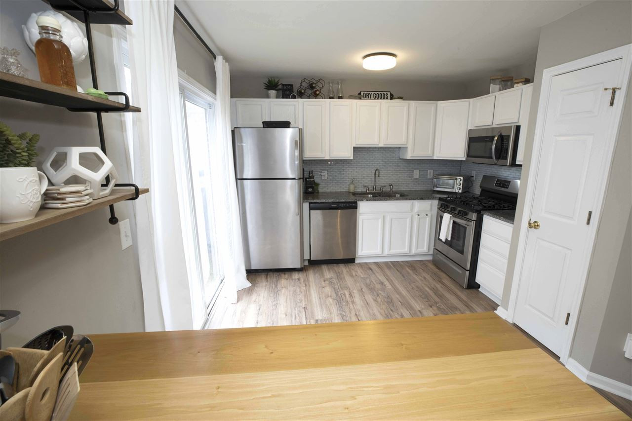 3020 Barrymore Street, Unit 111 Raleigh, NC 27603 - Photo 13 of 22 Kitchen