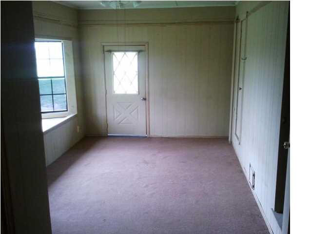3395 Union Road Southeast Brookhaven, MS 39601 - Photo 2 of 9 Den
